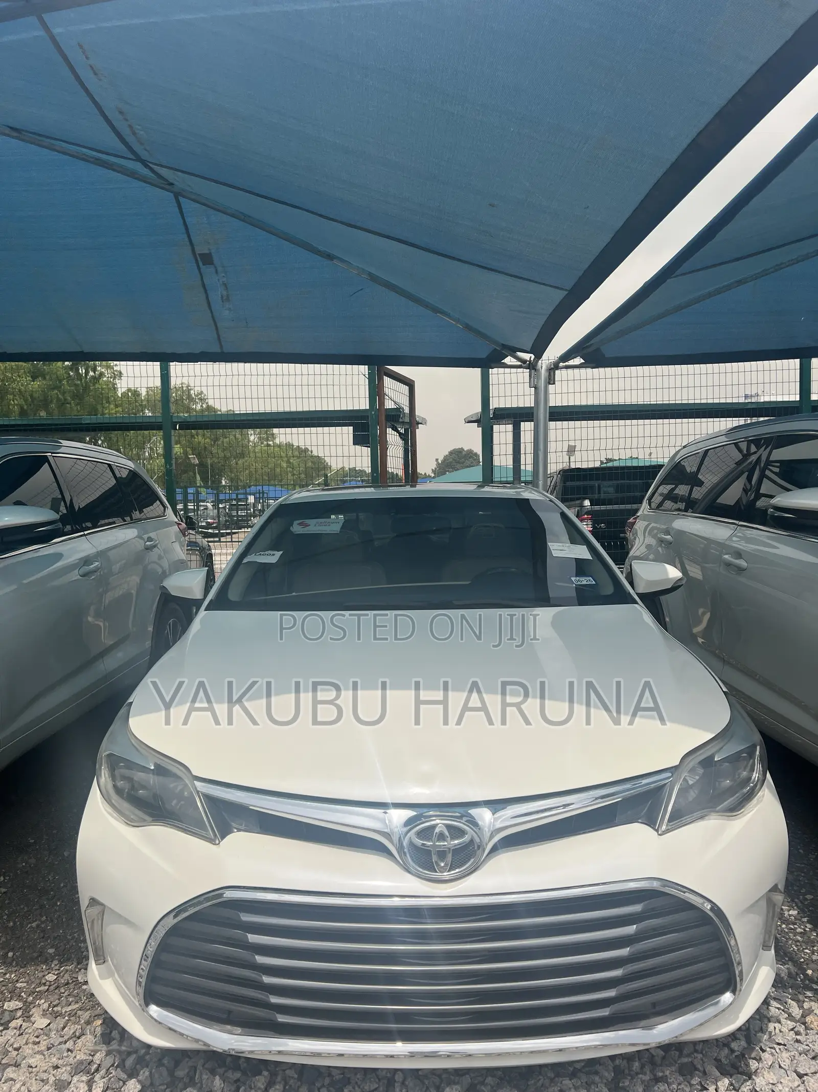 Toyota Avalon Limited 4dr Sedan (3.5L 6cyl 6A) 2014 White