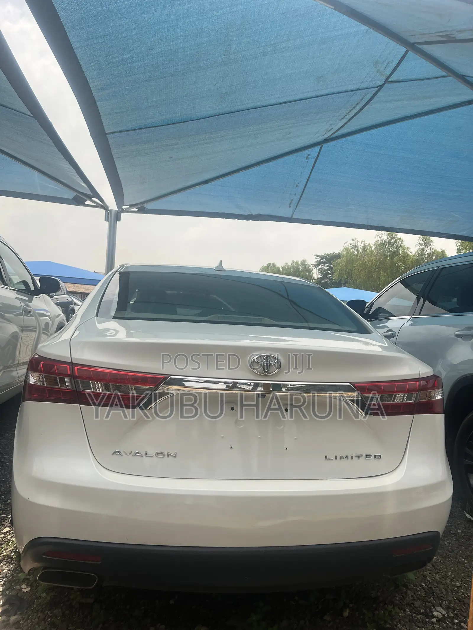 Toyota Avalon Limited 4dr Sedan (3.5L 6cyl 6A) 2014 White