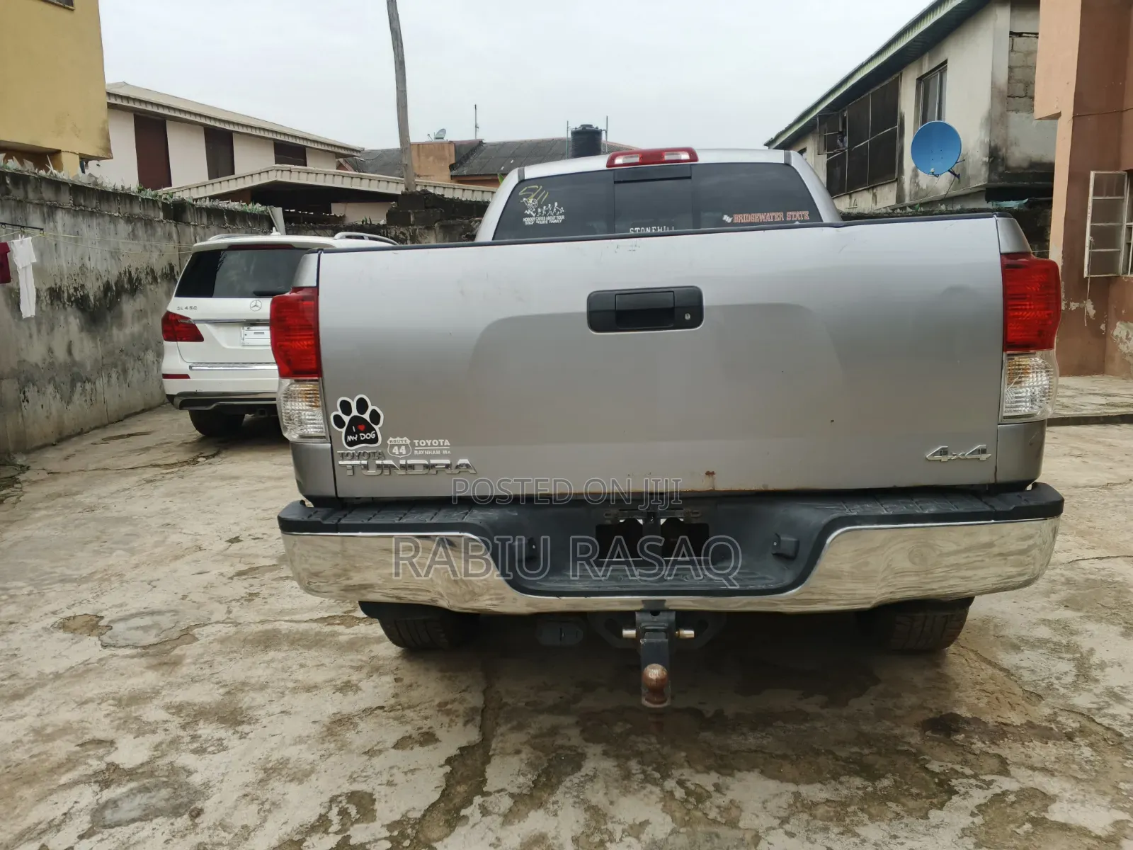 Toyota Tundra 2010 Silver