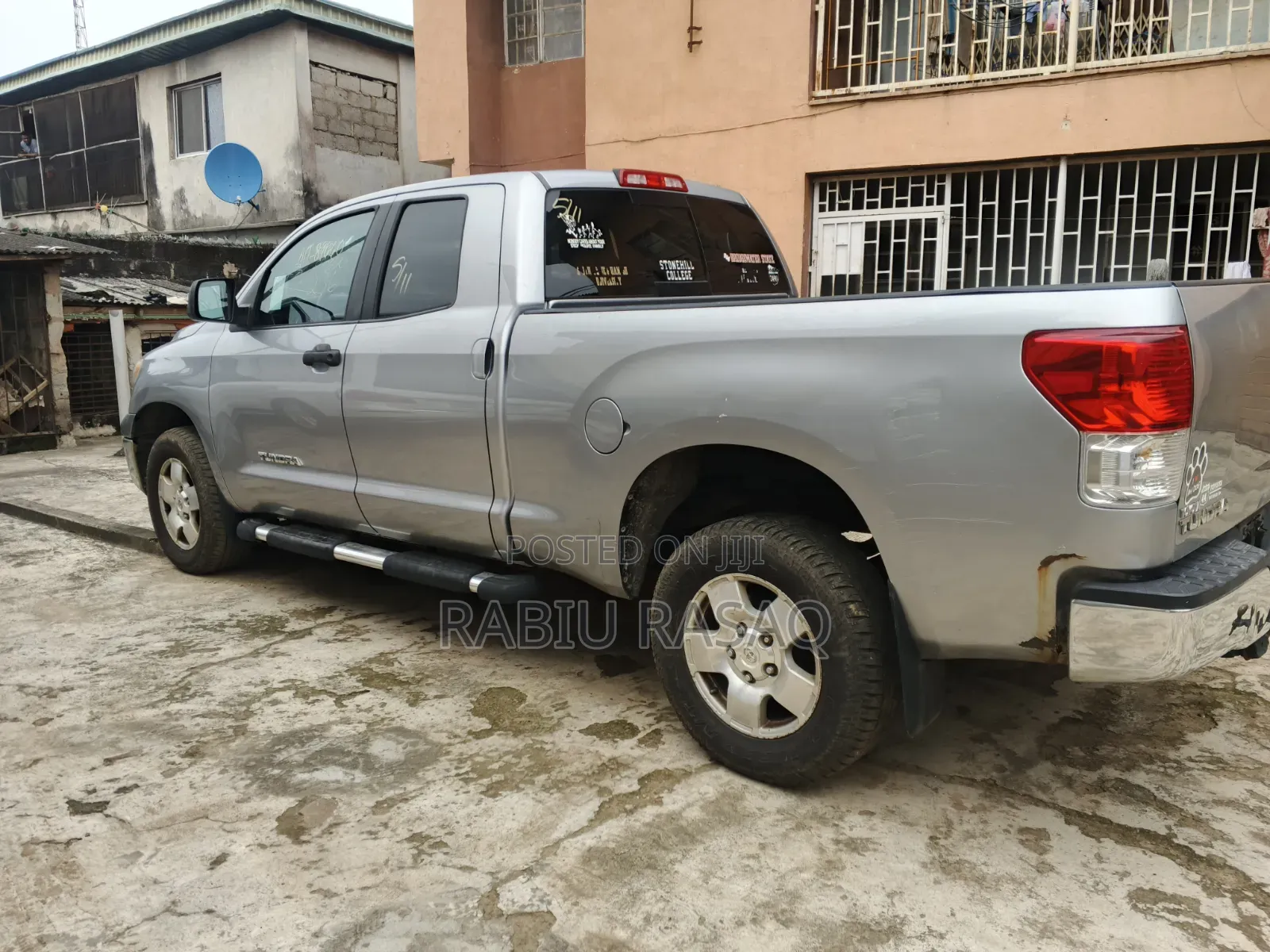 Toyota Tundra 2010 Silver