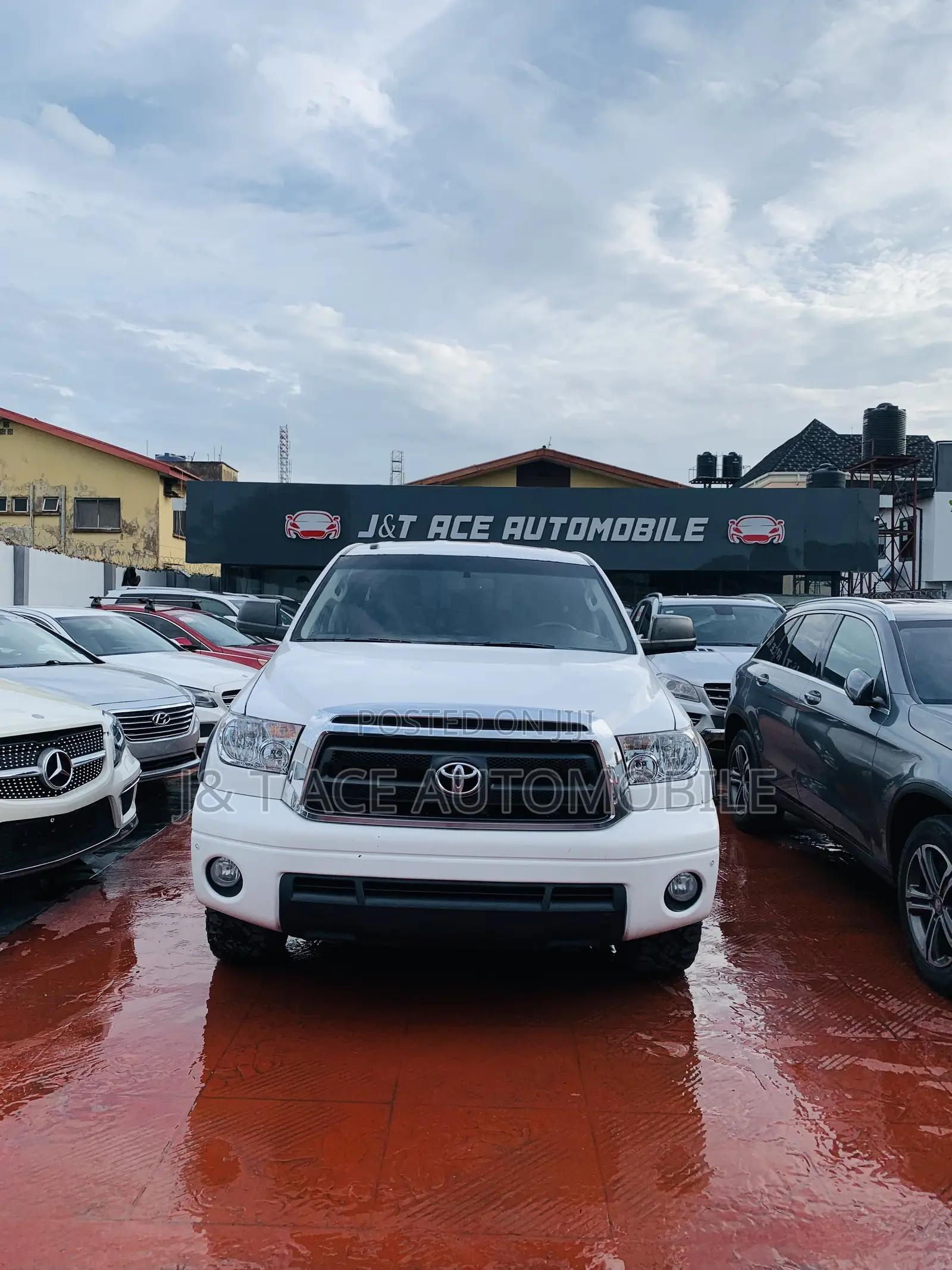 Toyota Tundra 2012 White