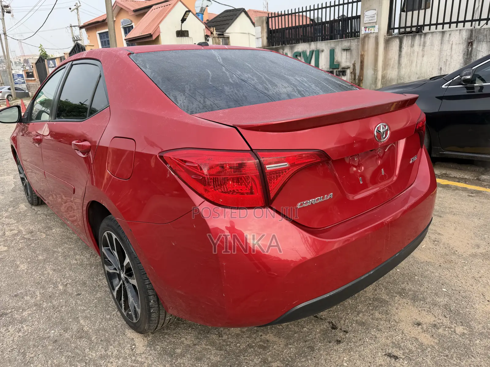 Toyota Corolla XSE 4dr Sedan (1.8L 4cyl CVT) 2017 Red