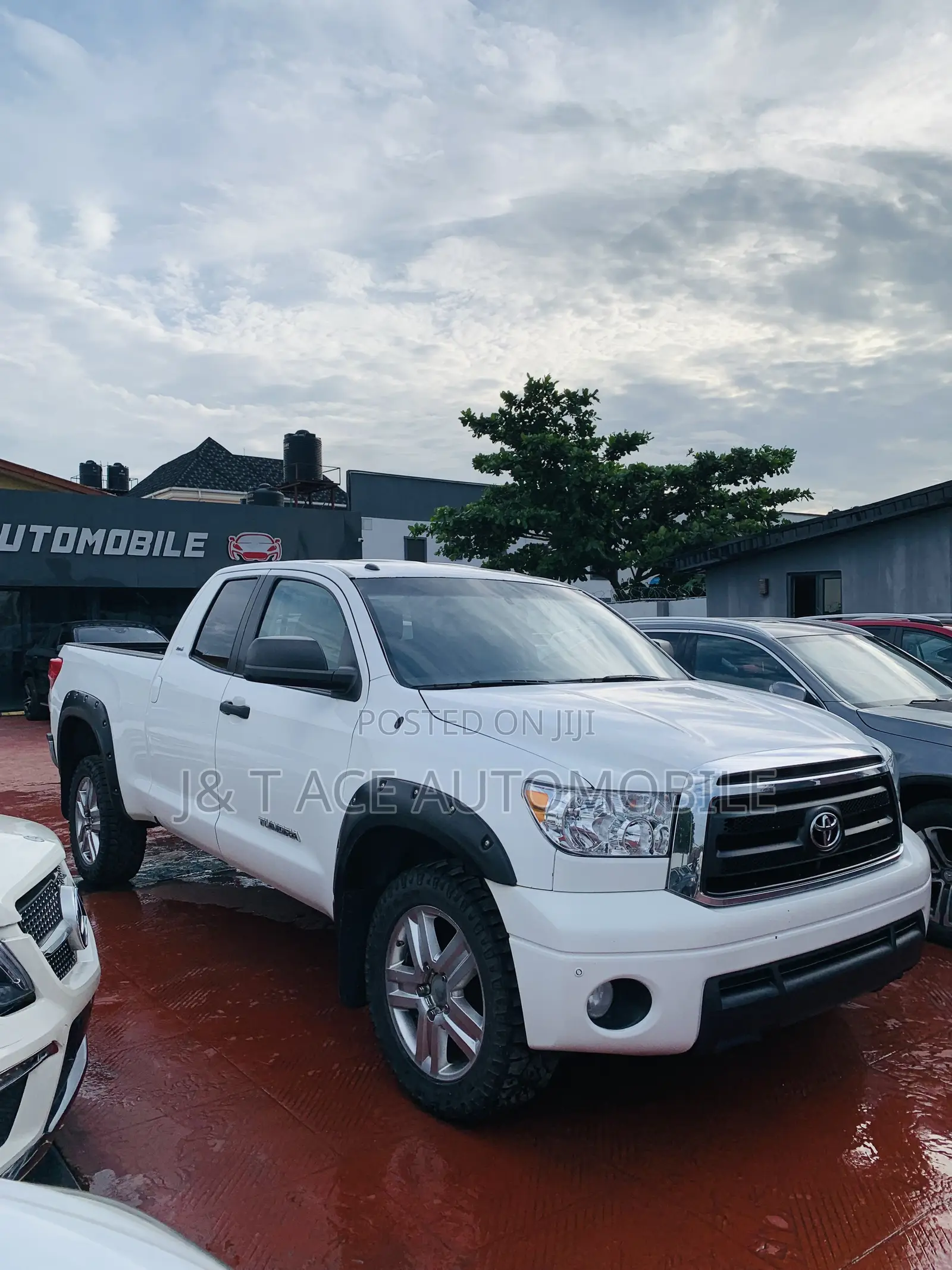 Toyota Tundra 2012 White