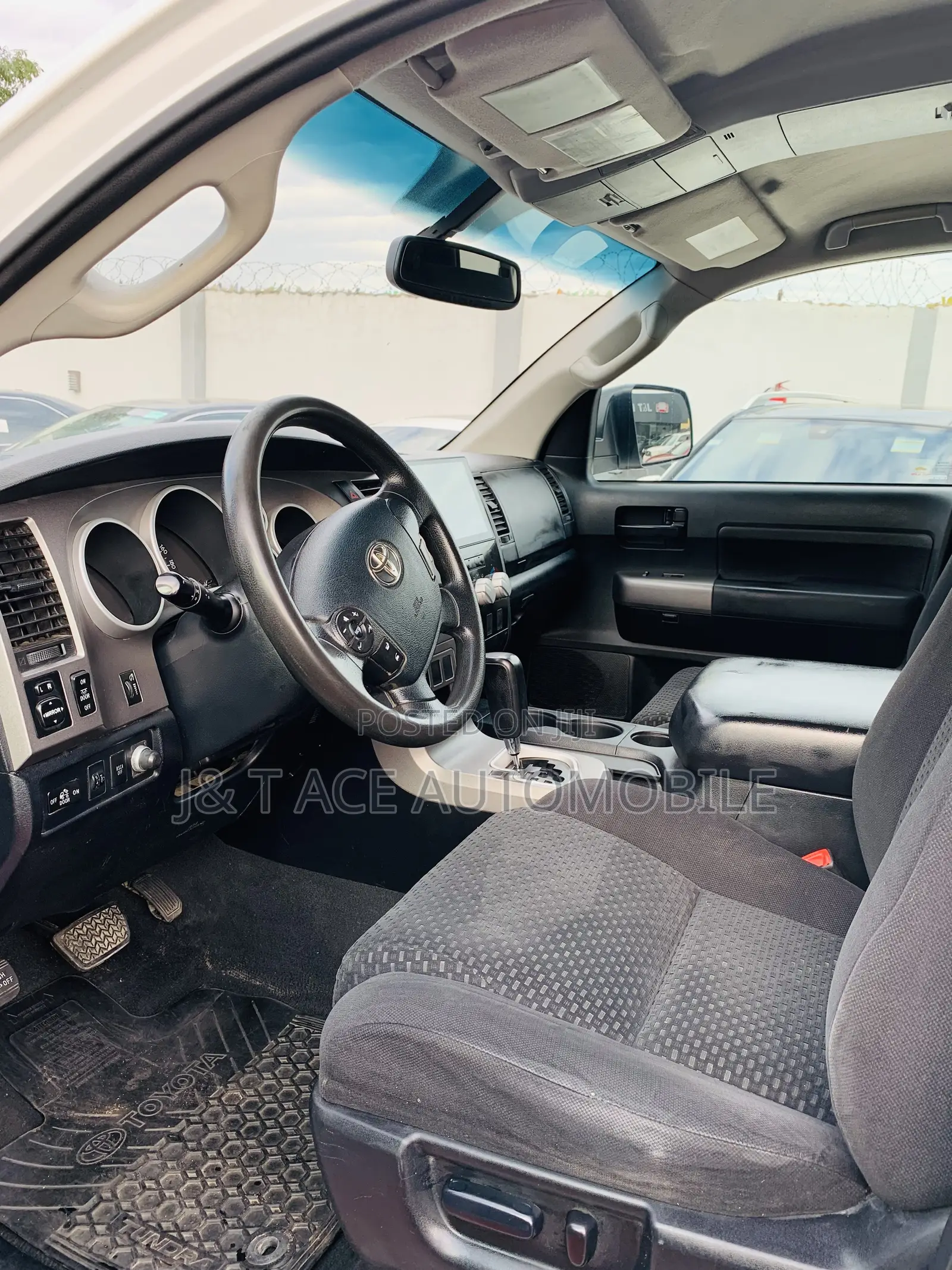 Toyota Tundra 2012 White