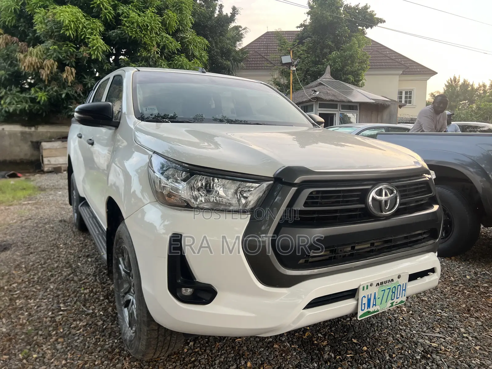 Toyota Hilux 2025 White