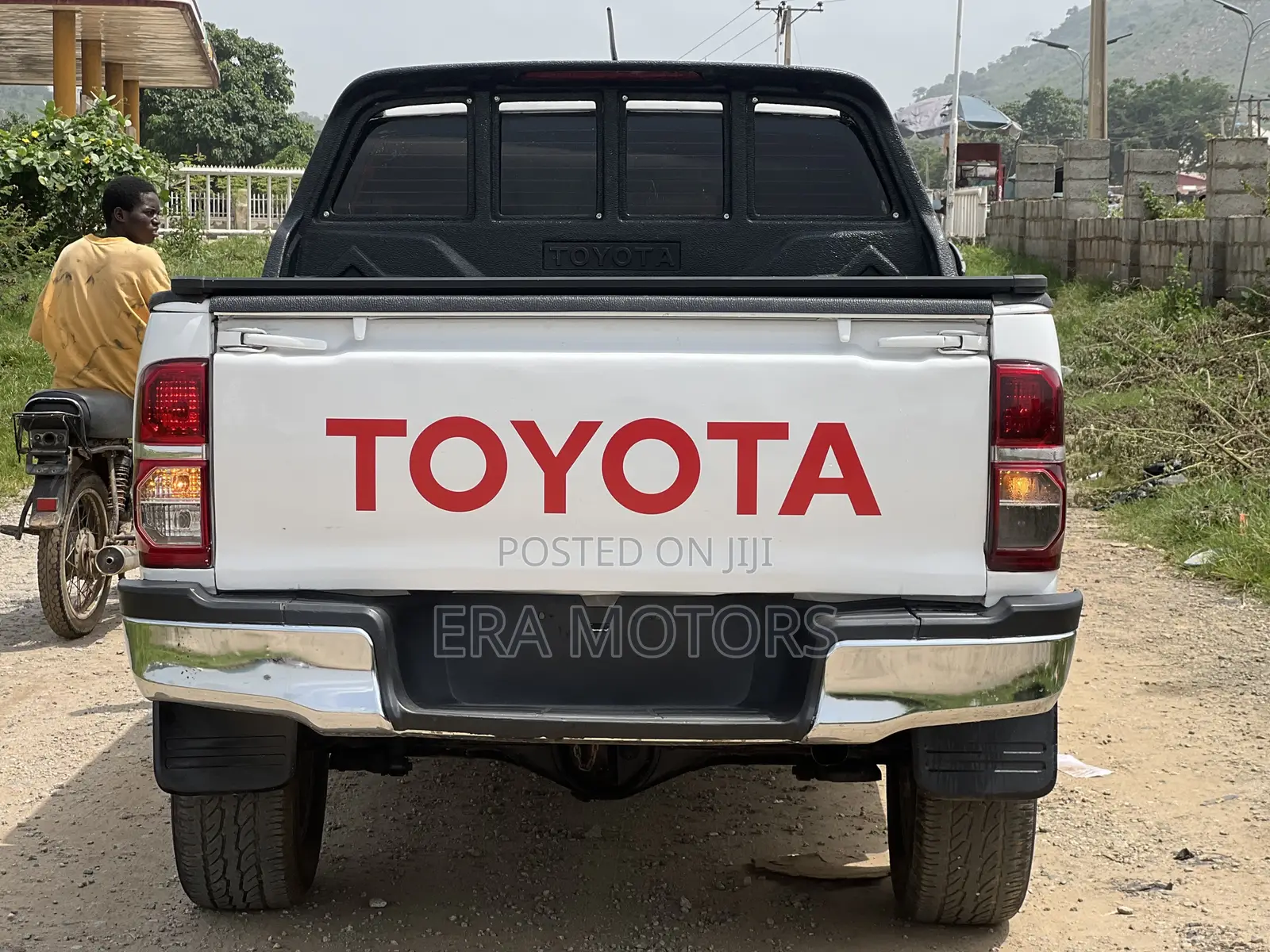 Toyota Hilux 2012 White