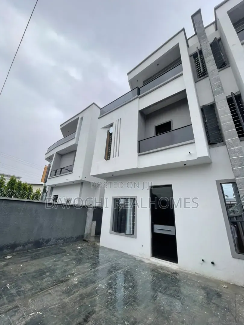 4bdrm Duplex in Lekki Phase 1 for sale