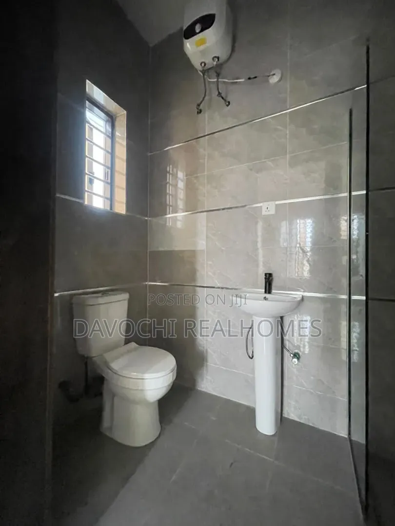 4bdrm Duplex in Lekki Phase 1 for sale