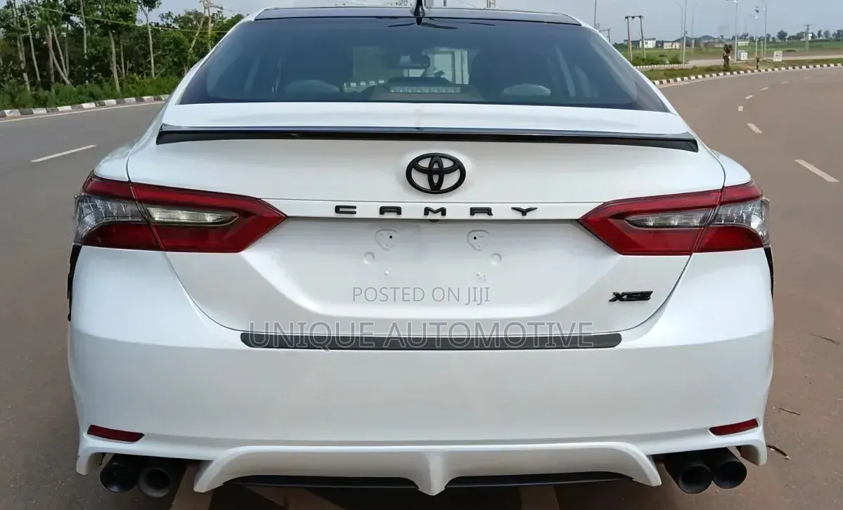 Toyota Camry XSE 2023 Off white