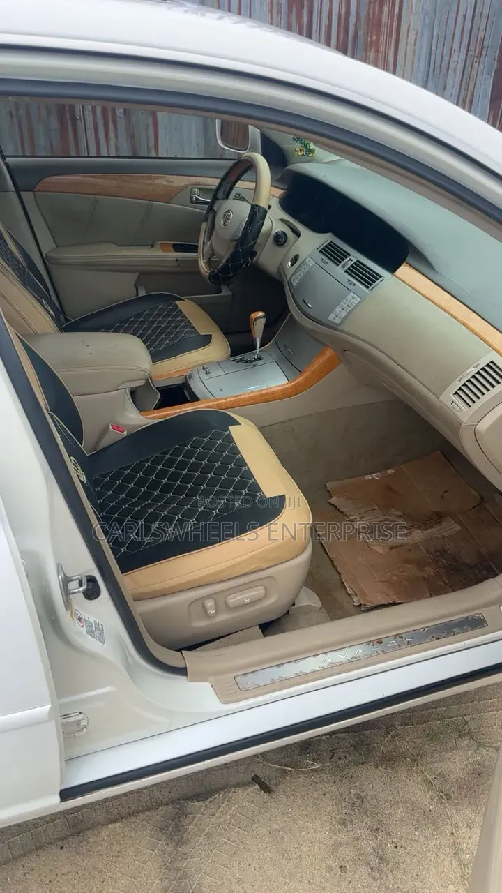 Toyota Avalon 2006 White