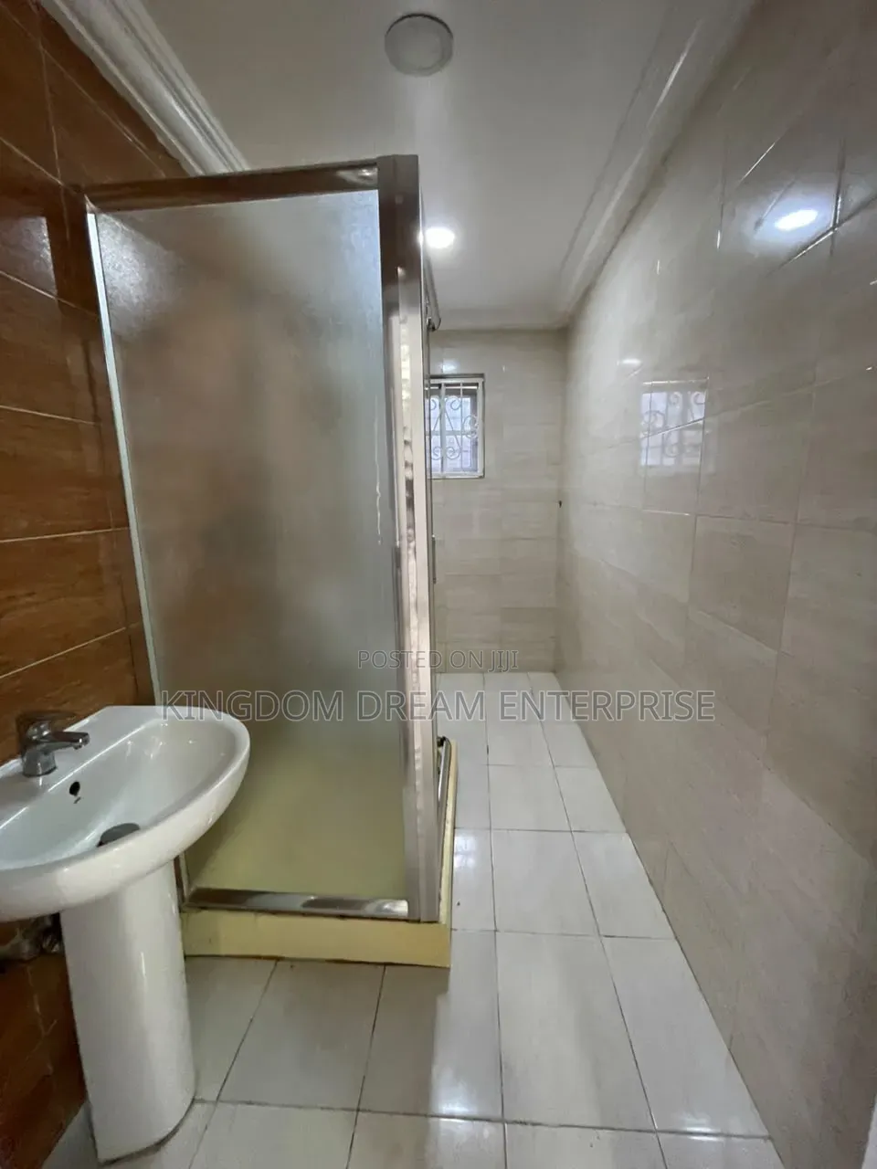 5bdrm Duplex in Idado Estate Lekki for sale