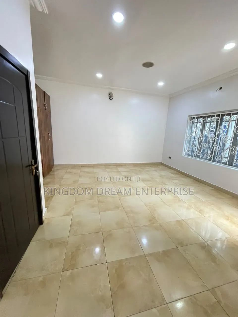 5bdrm Duplex in Idado Estate Lekki for sale