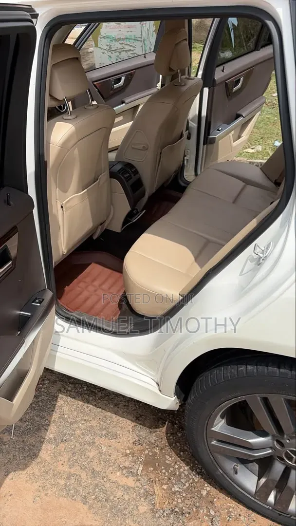 Mercedes-Benz GLK-Class Base GLK 250 BlueTEC 4dr AWD 4MATIC (2.1L 4cyl)