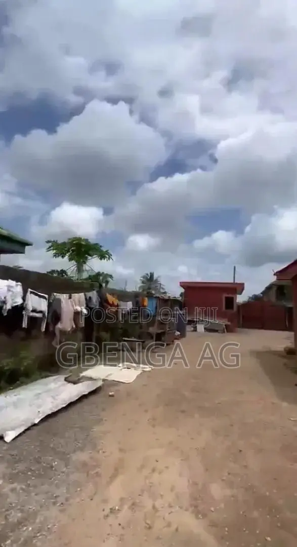 3bdrm Bungalow in Ilogbo Eremi, Abeokuta South for sale