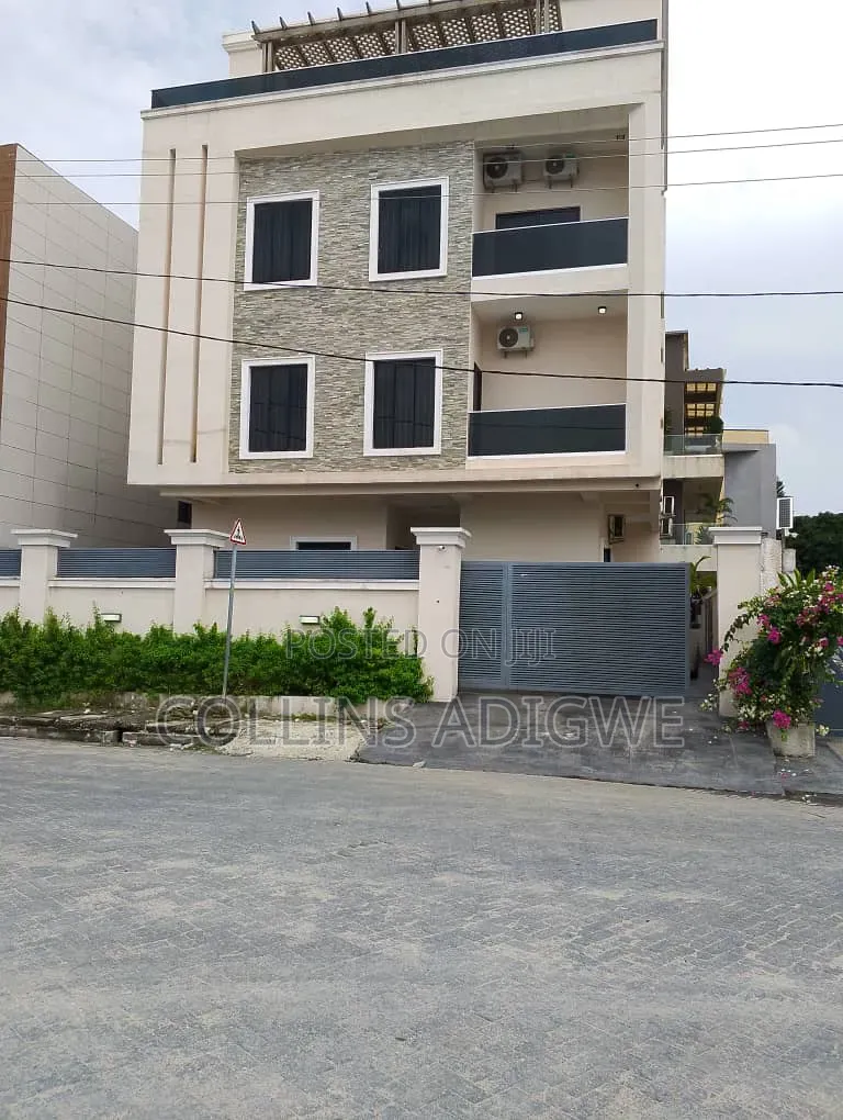 6bdrm Duplex in Main Lekki Phase 1 for sale
