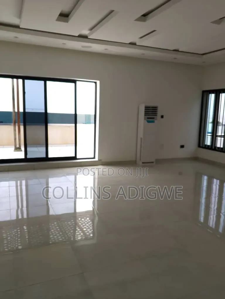 6bdrm Duplex in Main Lekki Phase 1 for sale