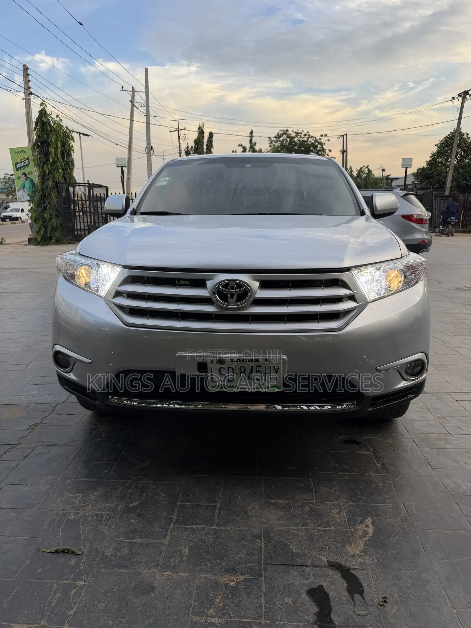Toyota Highlander 3.5L 4WD 2013 Silver