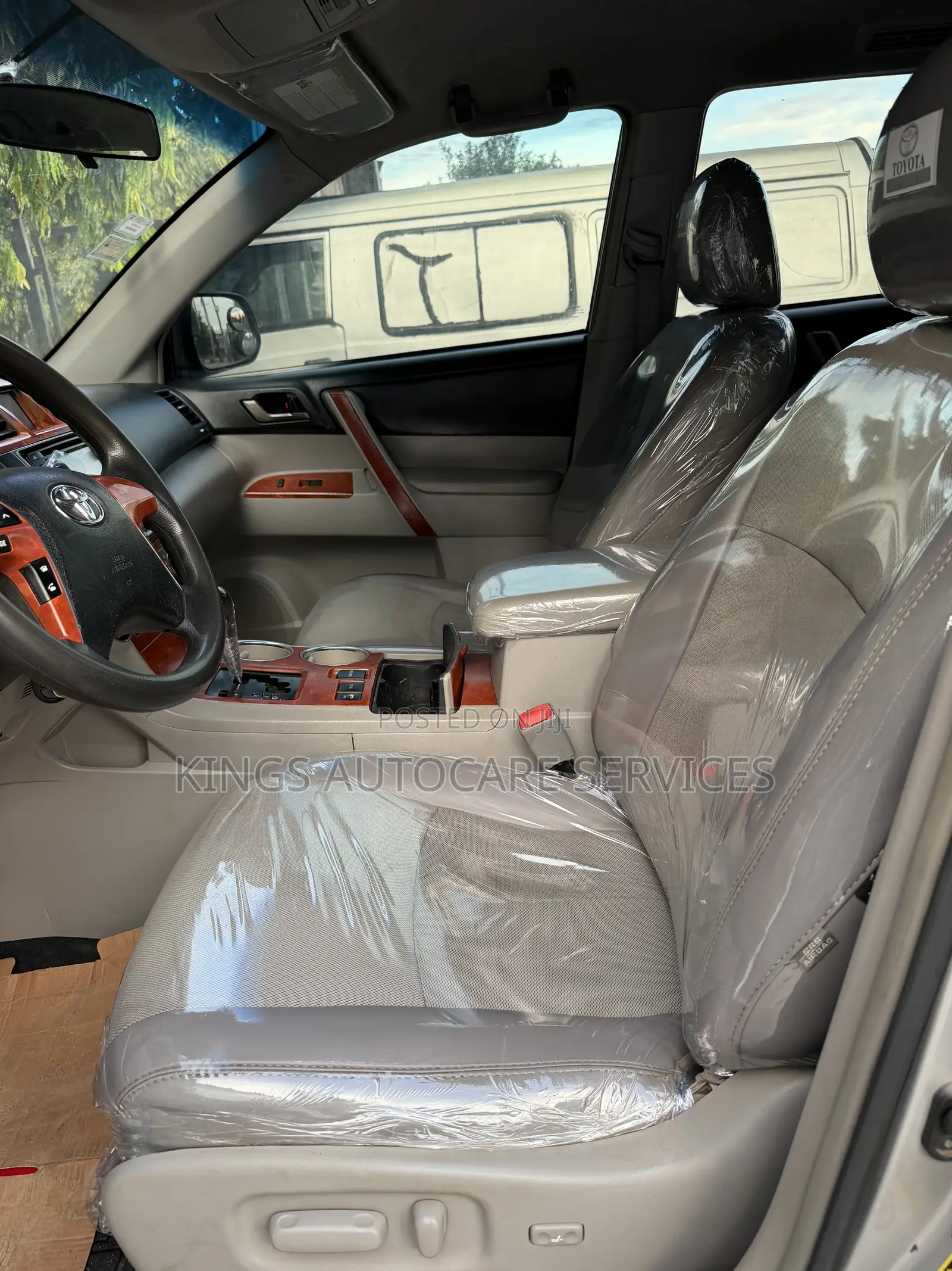 Toyota Highlander 3.5L 4WD 2013 Silver
