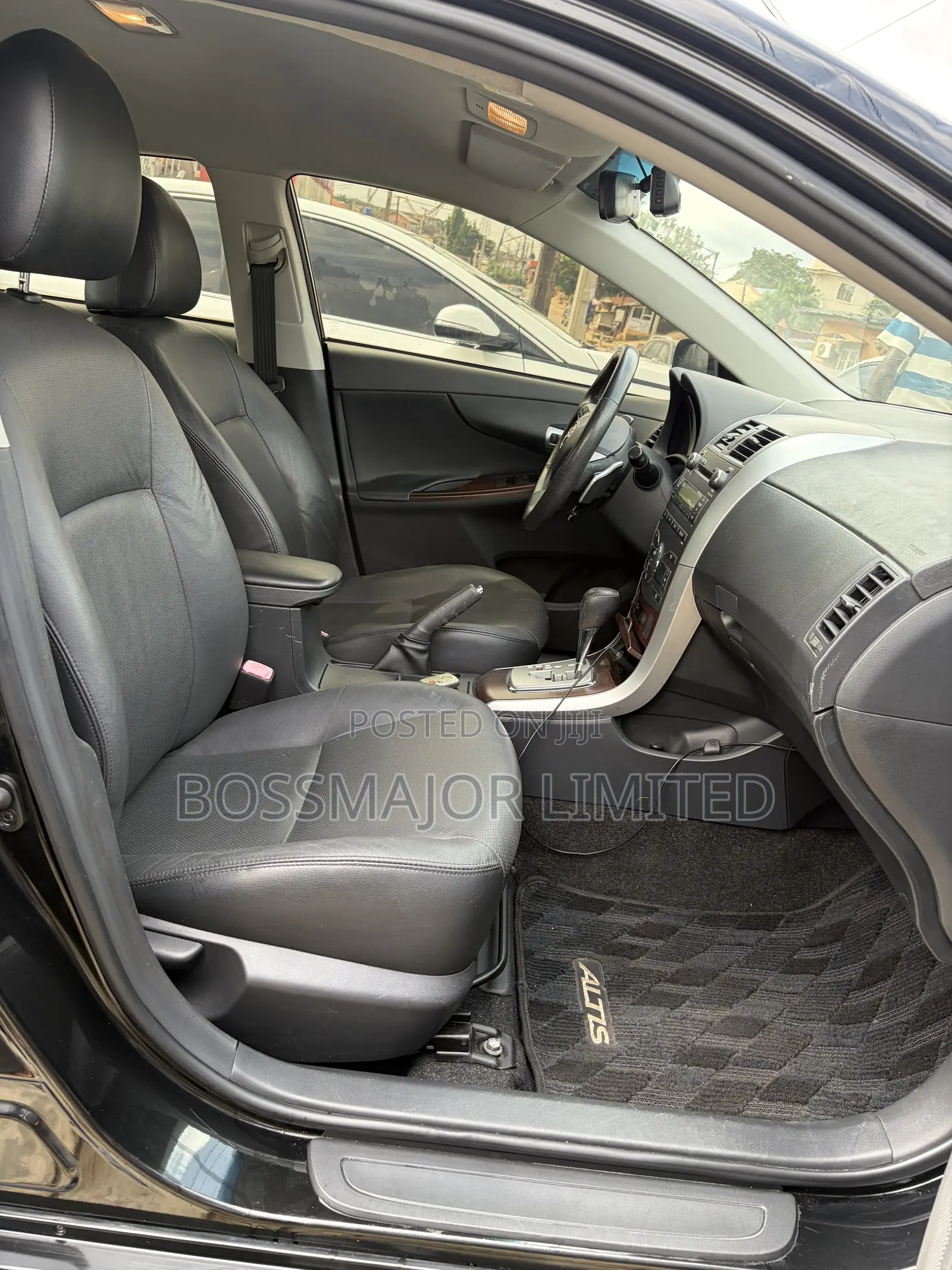Toyota Corolla LE 4dr Sedan (1.8L 4cyl 4A) 2011 Black