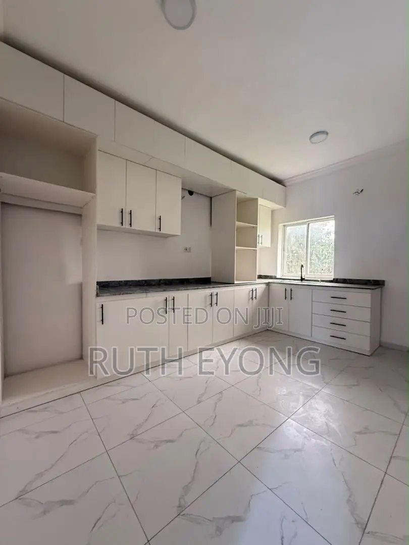 3bdrm Townhouse / Terrace in Ilaje / Lekki for rent