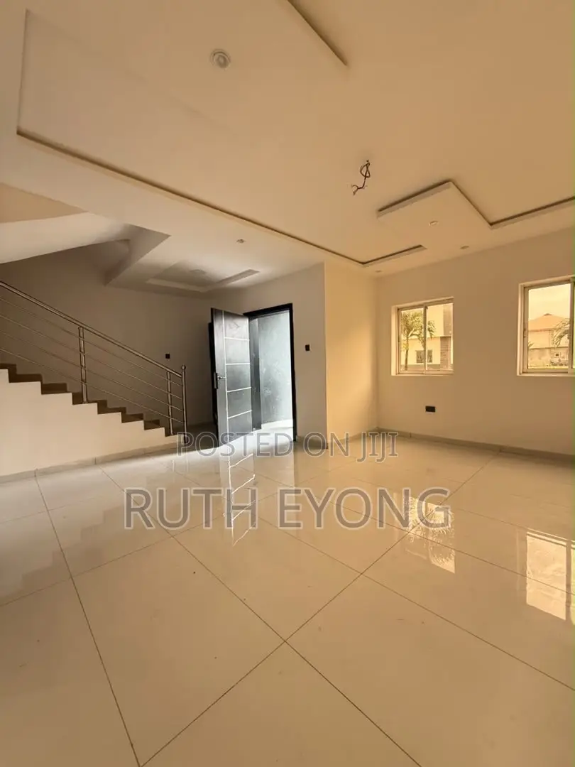 3bdrm Townhouse / Terrace in Ilaje / Lekki for rent