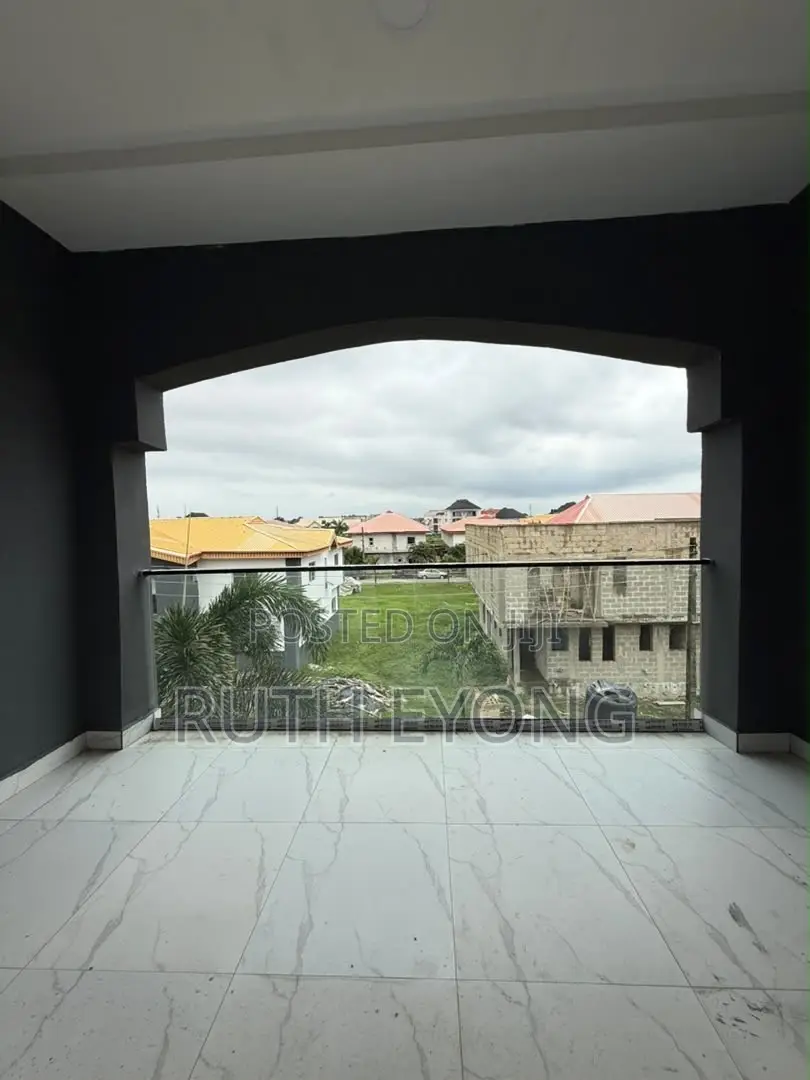3bdrm Townhouse / Terrace in Ilaje / Lekki for rent