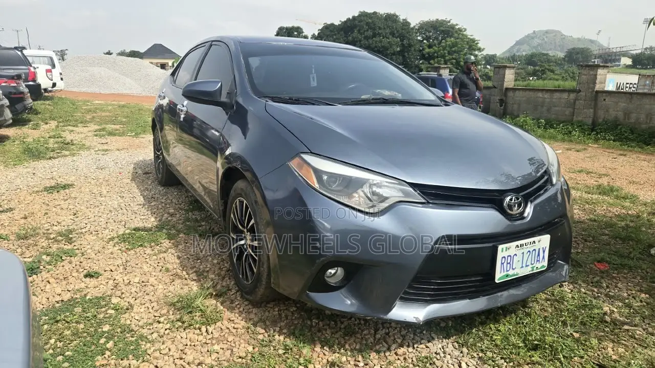 Toyota Corolla LE 4dr Sedan (1.8L 4cyl CVT) 2016 Blue