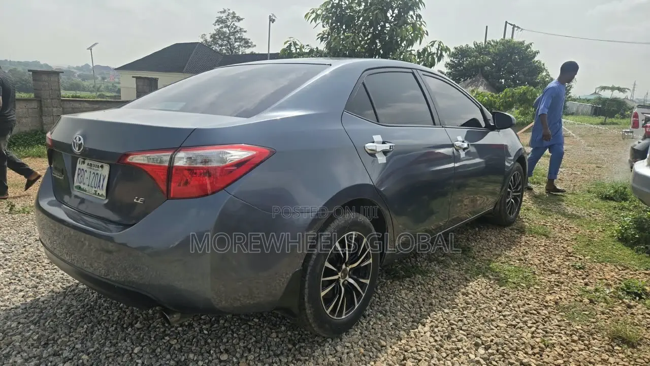 Toyota Corolla LE 4dr Sedan (1.8L 4cyl CVT) 2016 Blue