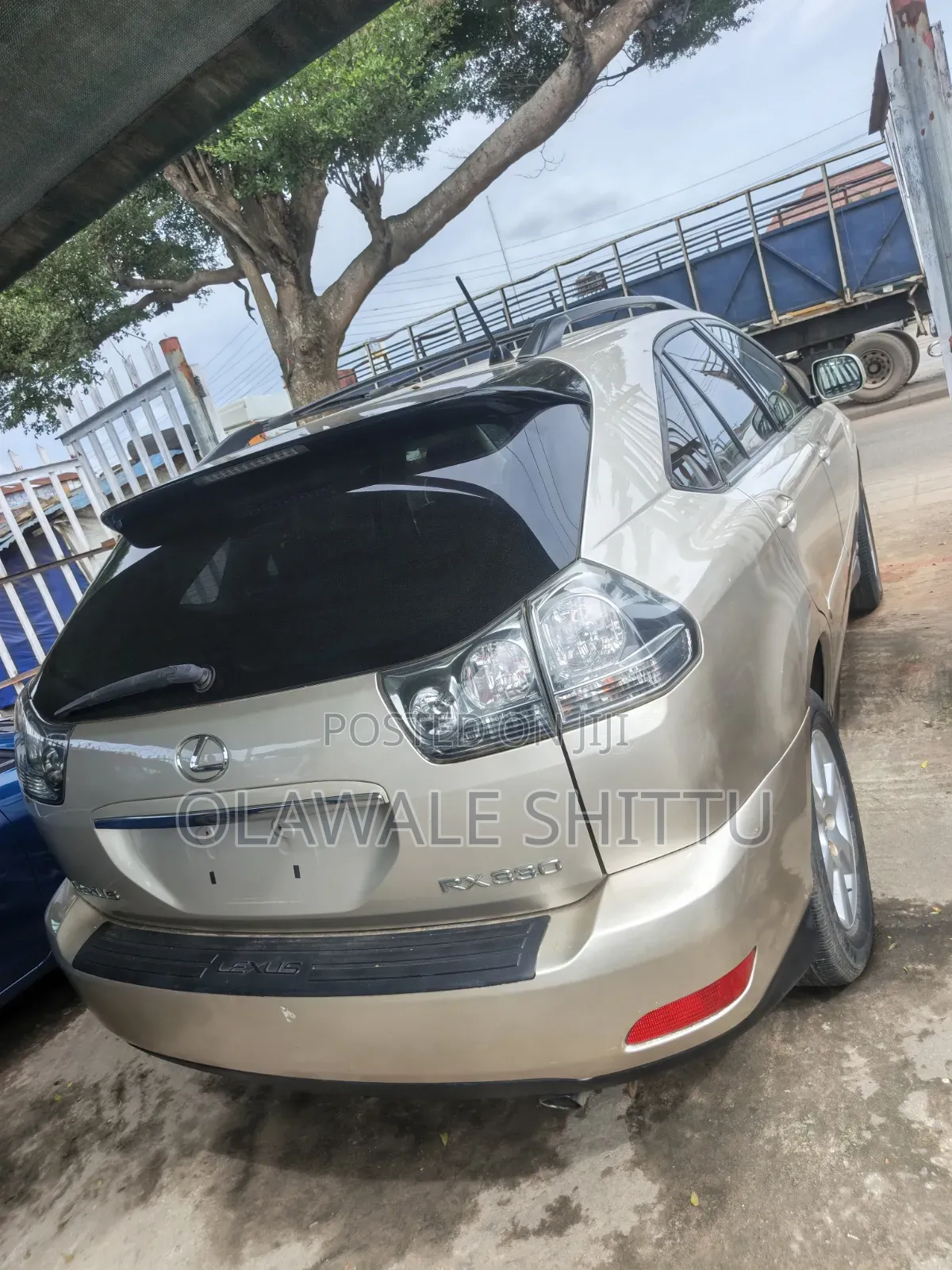 Lexus RX 330 2004 Gold