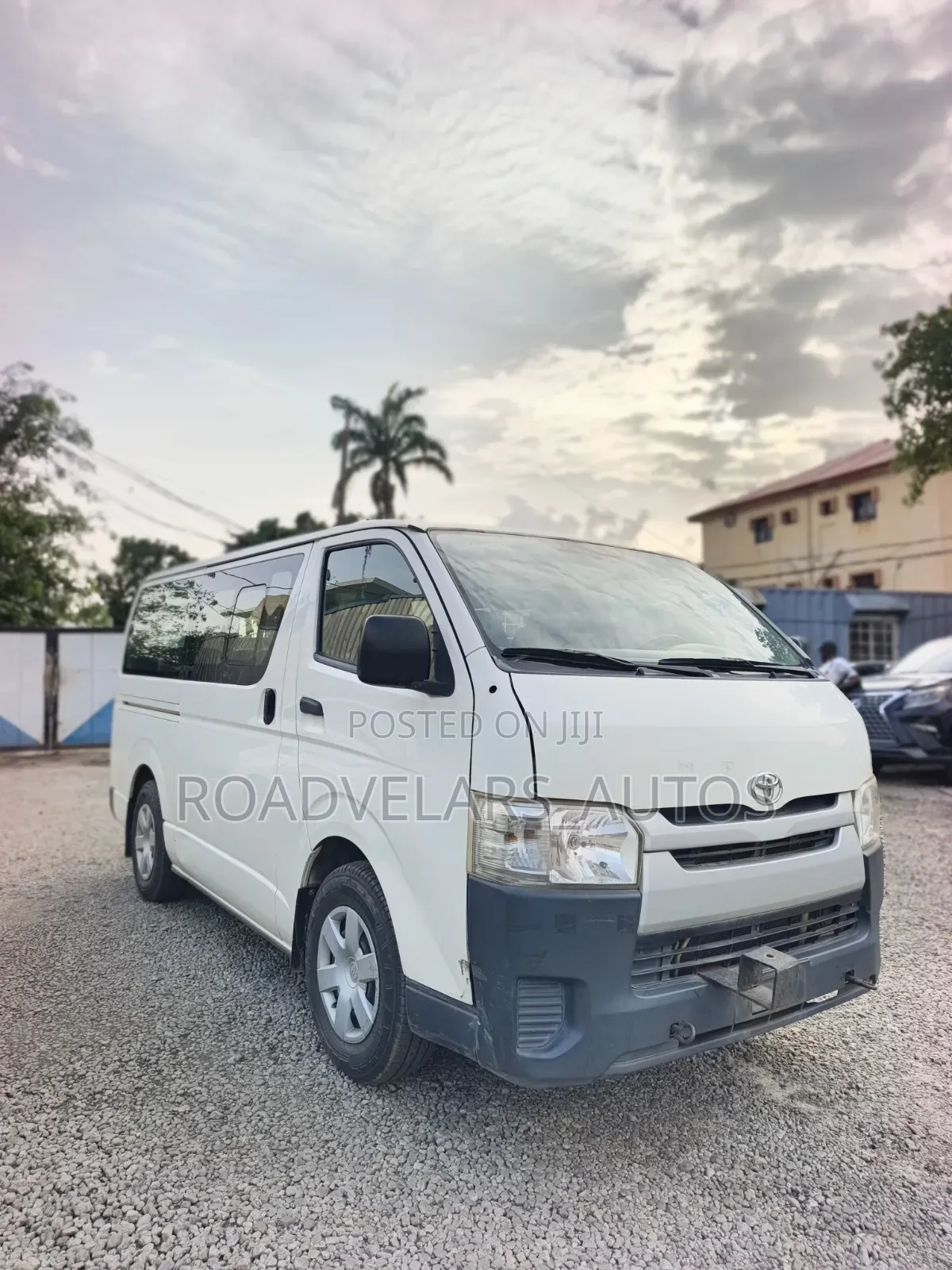 Toyota HiAce 2015 White