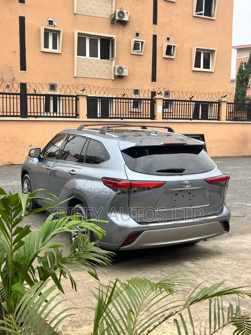 Toyota Highlander Platinum AWD 2020 Blue