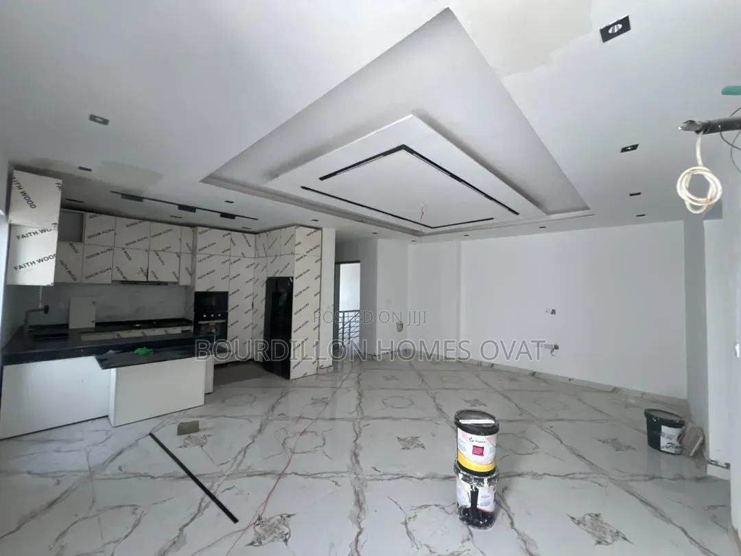 3bdrm Apartment in Off Freedom Way, for sale