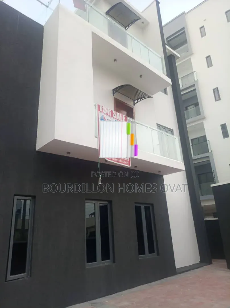 5bdrm Duplex in Off Freedom Way for sale
