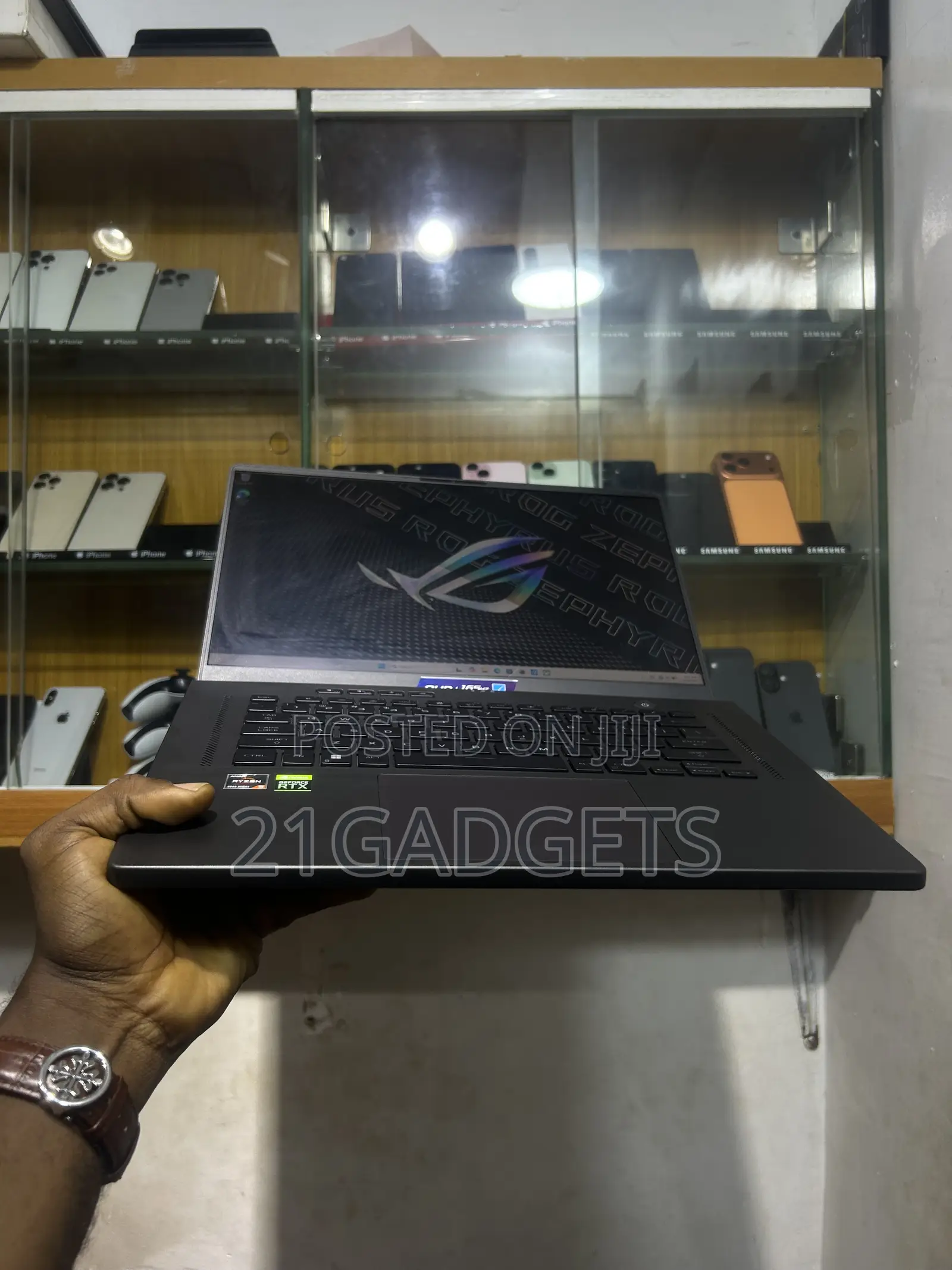Laptop Asus ROG Zephyrus G15 16GB AMD Ryzen 9 SSD 512GB