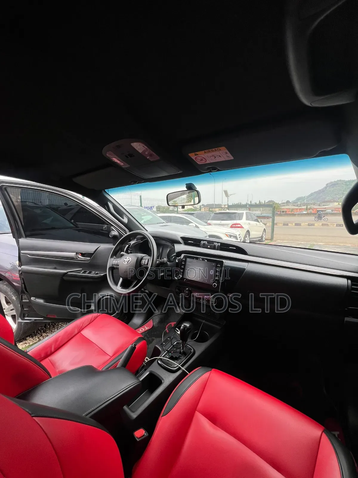 Toyota Hilux 2024 Black