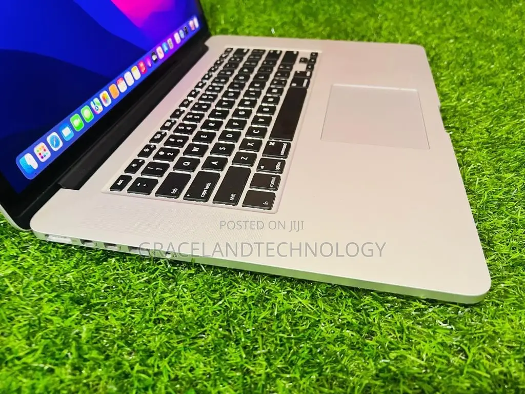 Laptop Apple MacBook Pro 2015 16GB Intel Core i7 SSD 500GB