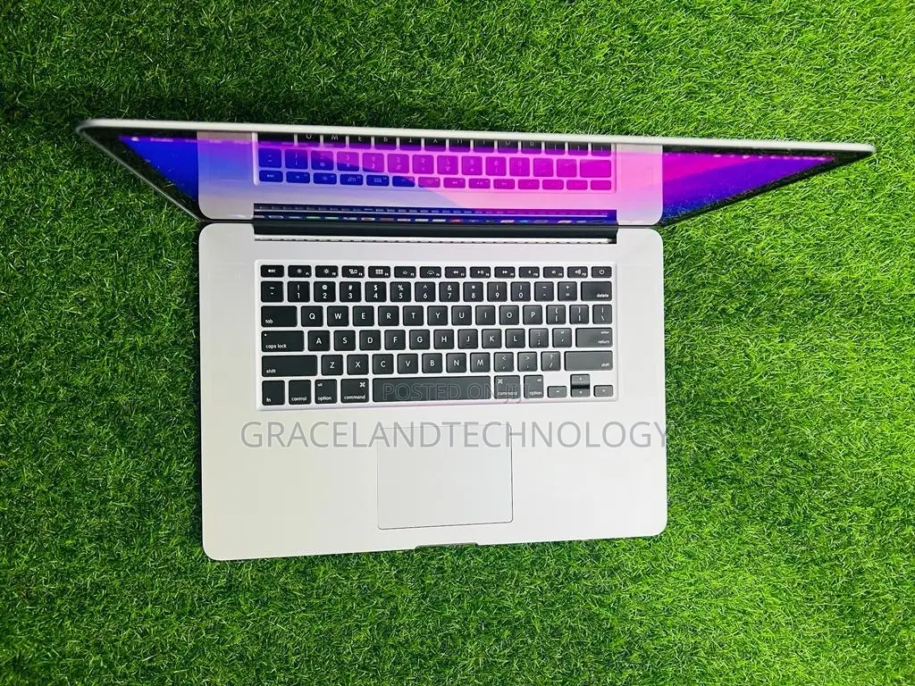 Laptop Apple MacBook Pro 2015 16GB Intel Core i7 SSD 500GB
