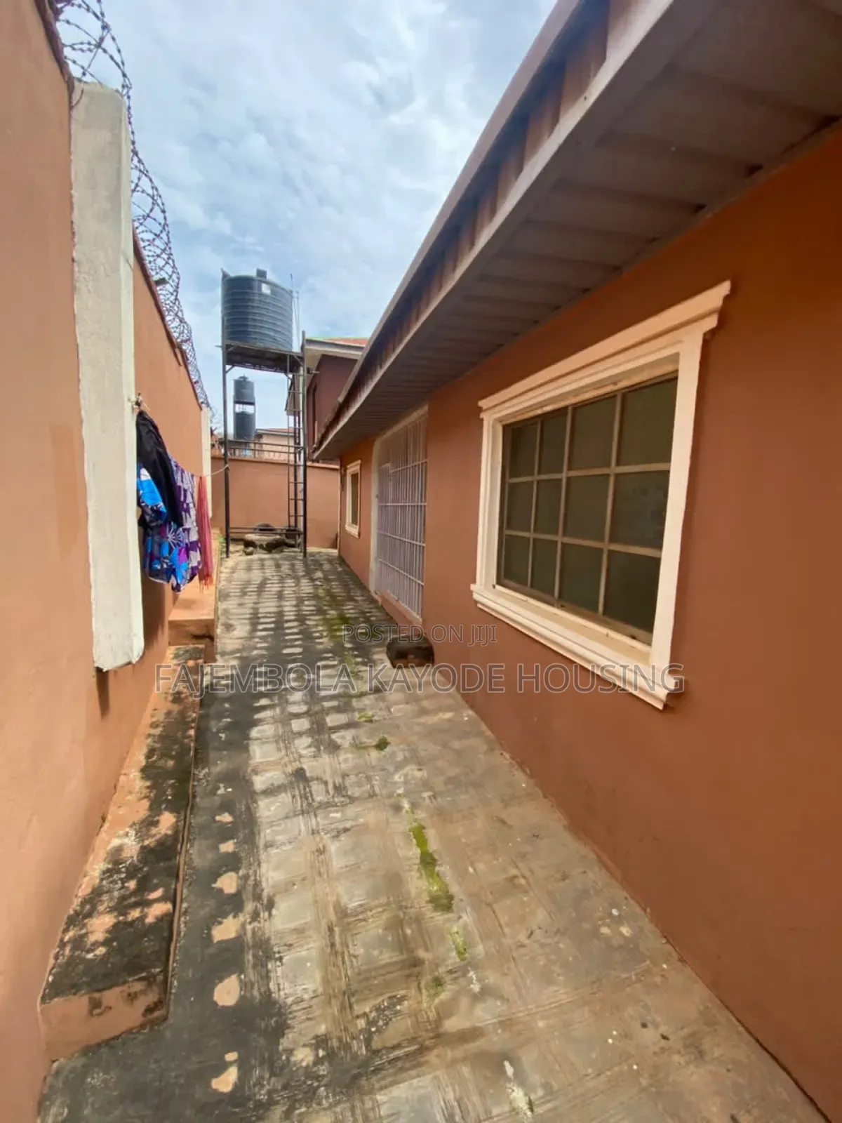 3bdrm Bungalow in Opeyemi, Wema, Alakia for rent