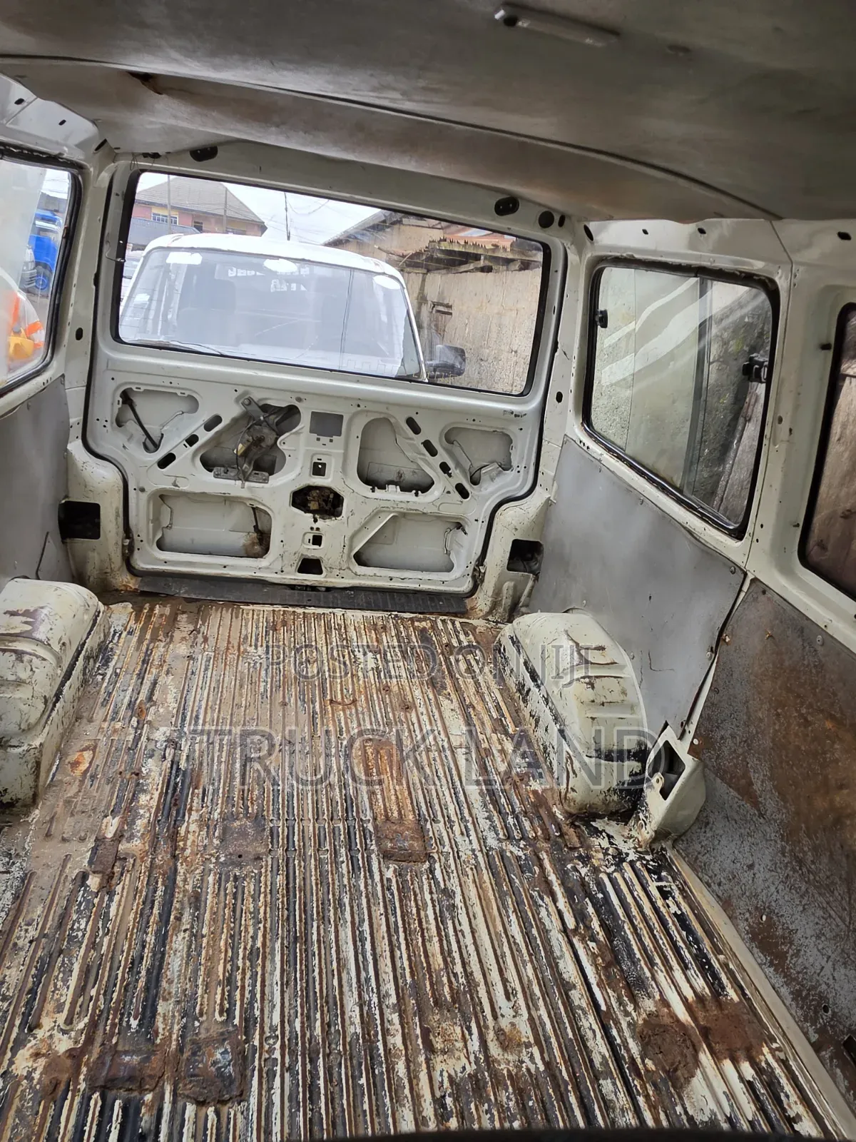 Volkswagen Transporter 2003 White
