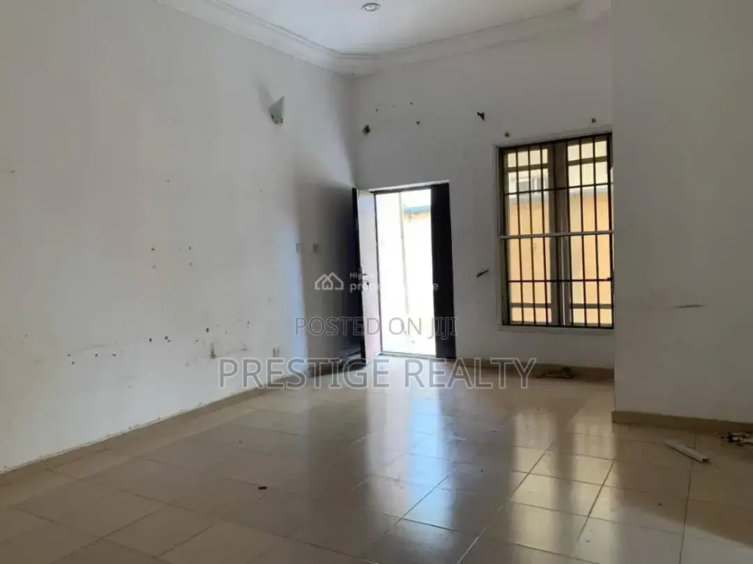 3bdrm Apartment in A3 Estate, Bodija for rent