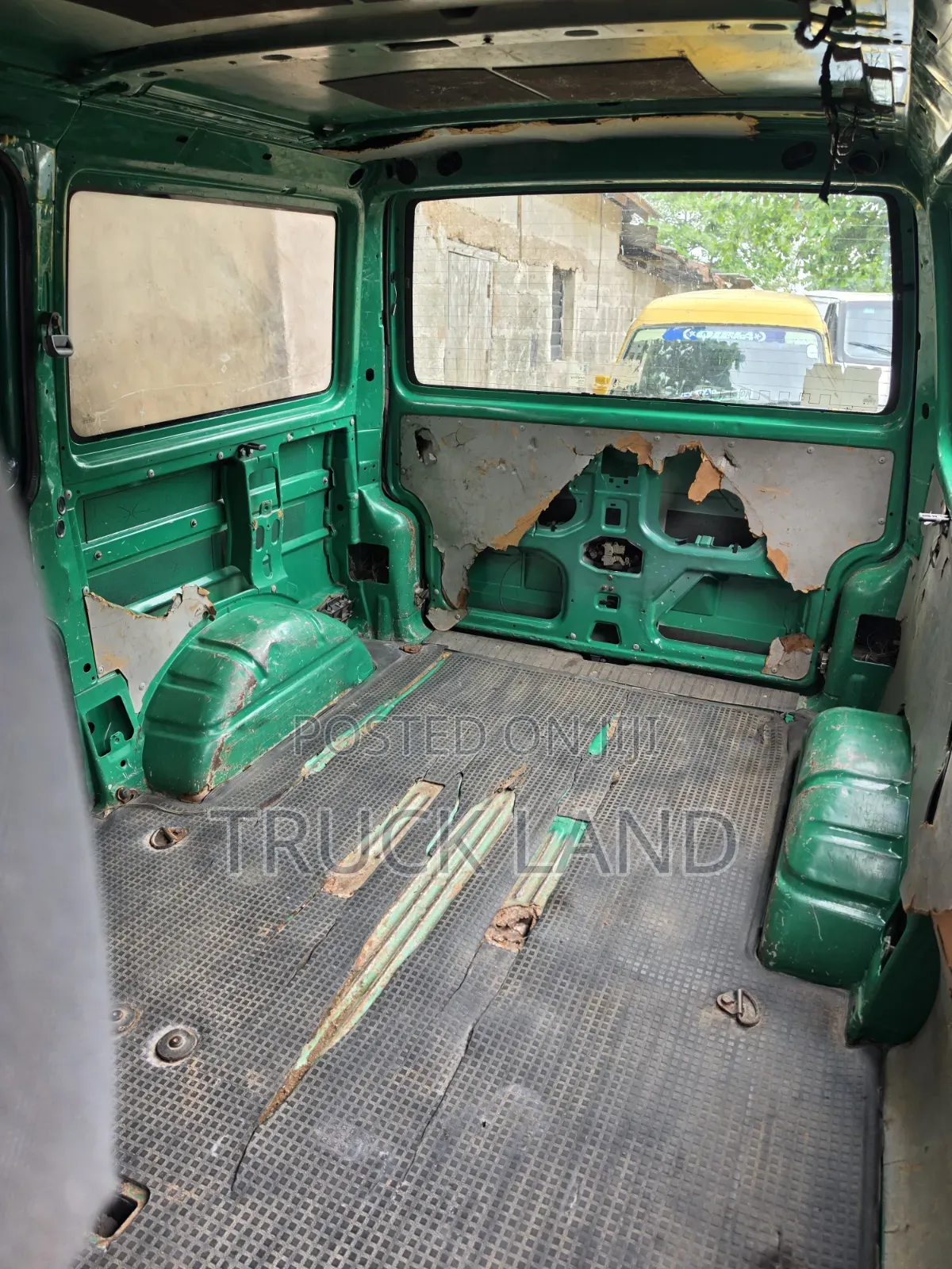 Volkswagen Transporter 2005 Green