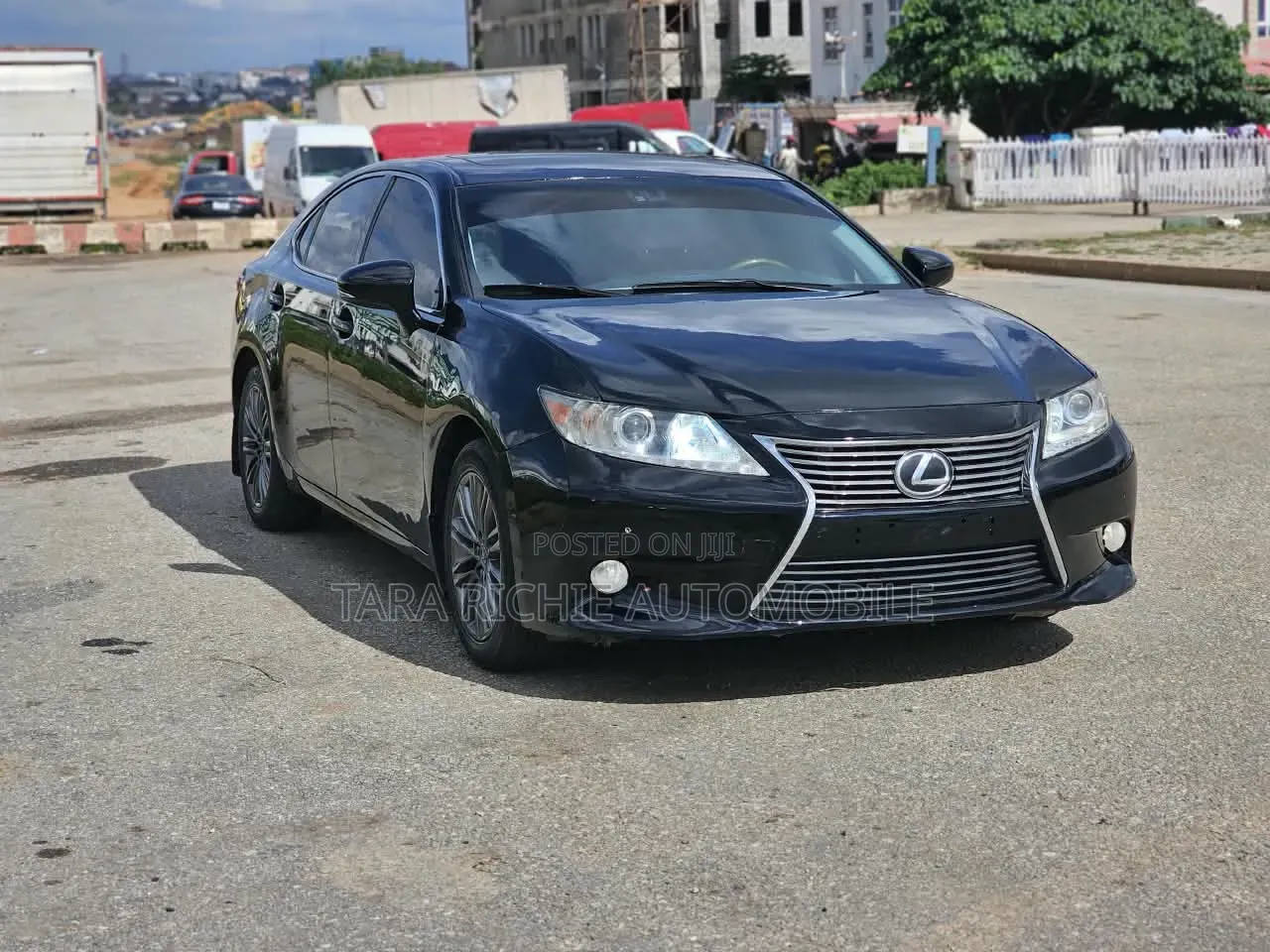 Lexus ES 2013 Black