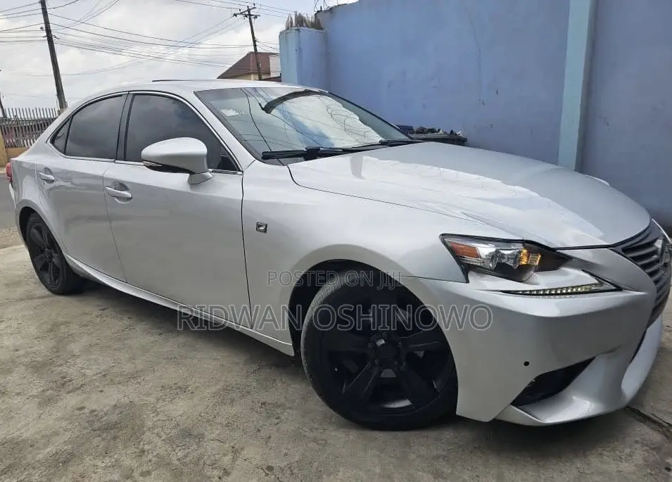 Lexus IS 2015 Gray