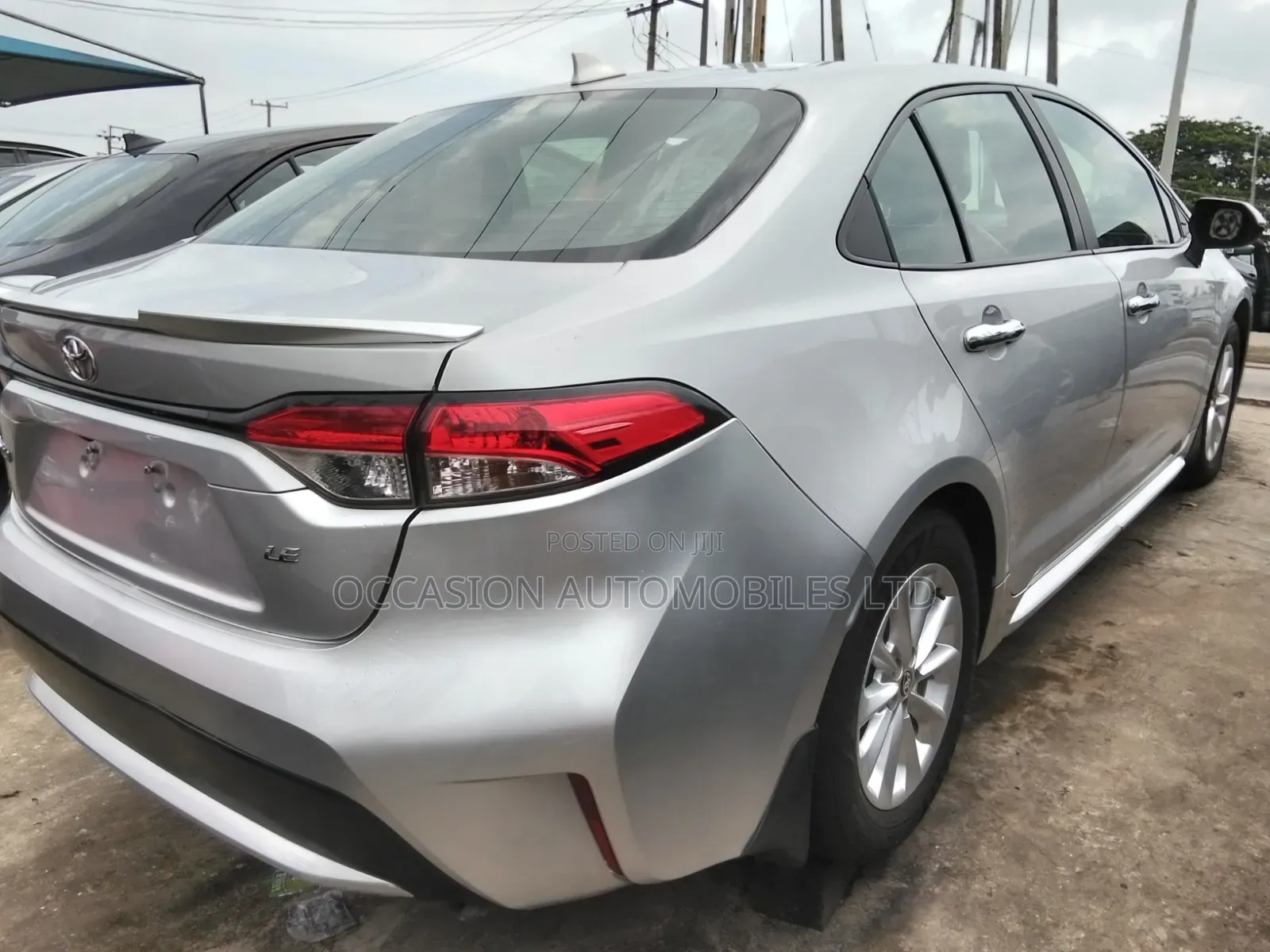 Toyota Corolla LE 2021 Silver