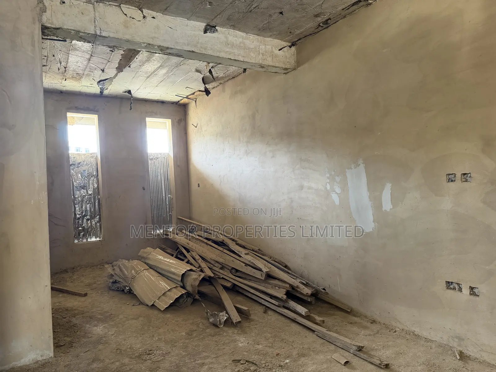 5bdrm Duplex in Guzape for sale