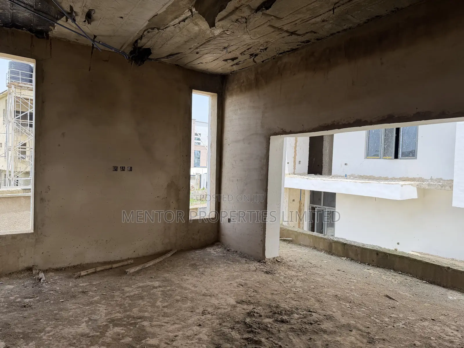 5bdrm Duplex in Guzape for sale
