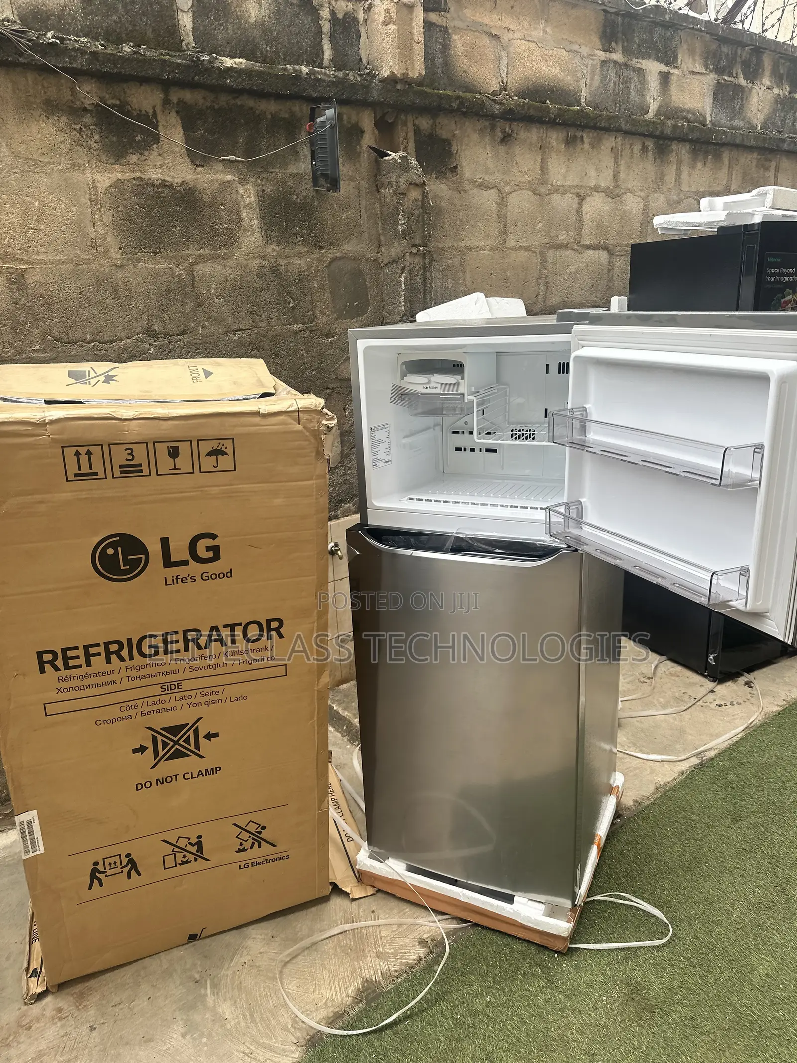 Brand New LG Double Door Fridge With 260L Capacity