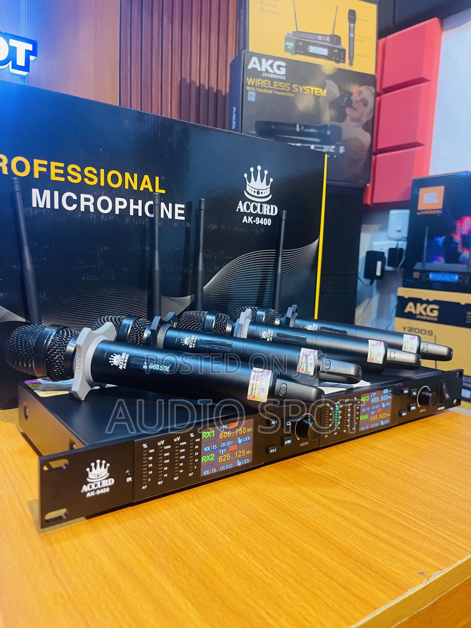 ACCURD AK-9400 Professional 4 in 1 Digital Wireless Microphone