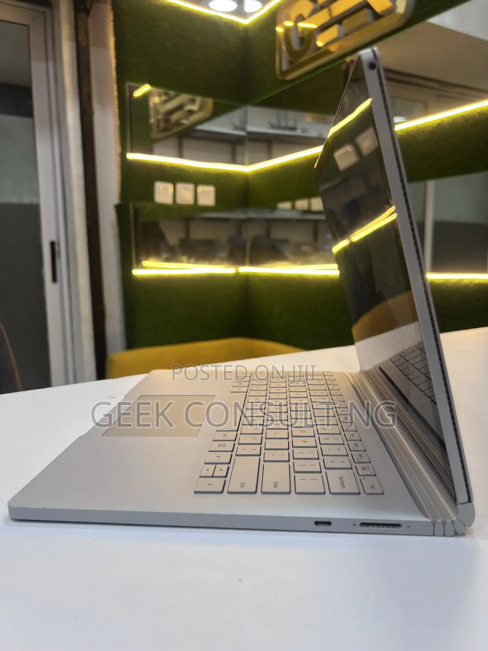 Laptop Microsoft Surface Book 2 16GB Intel Core i7 SSD 512GB