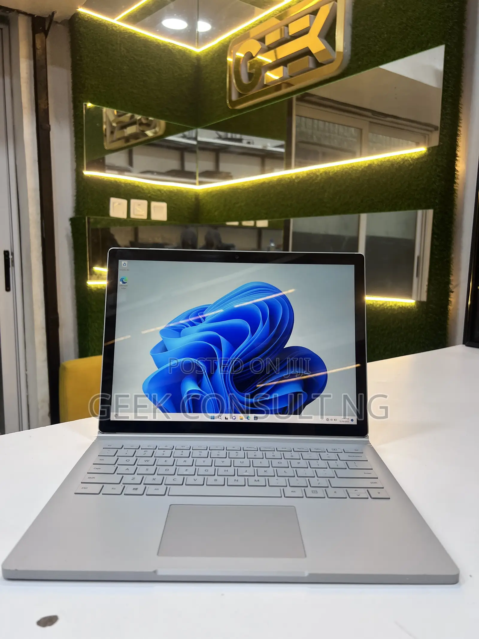 Laptop Microsoft Surface Book 2 16GB Intel Core i7 SSD 512GB
